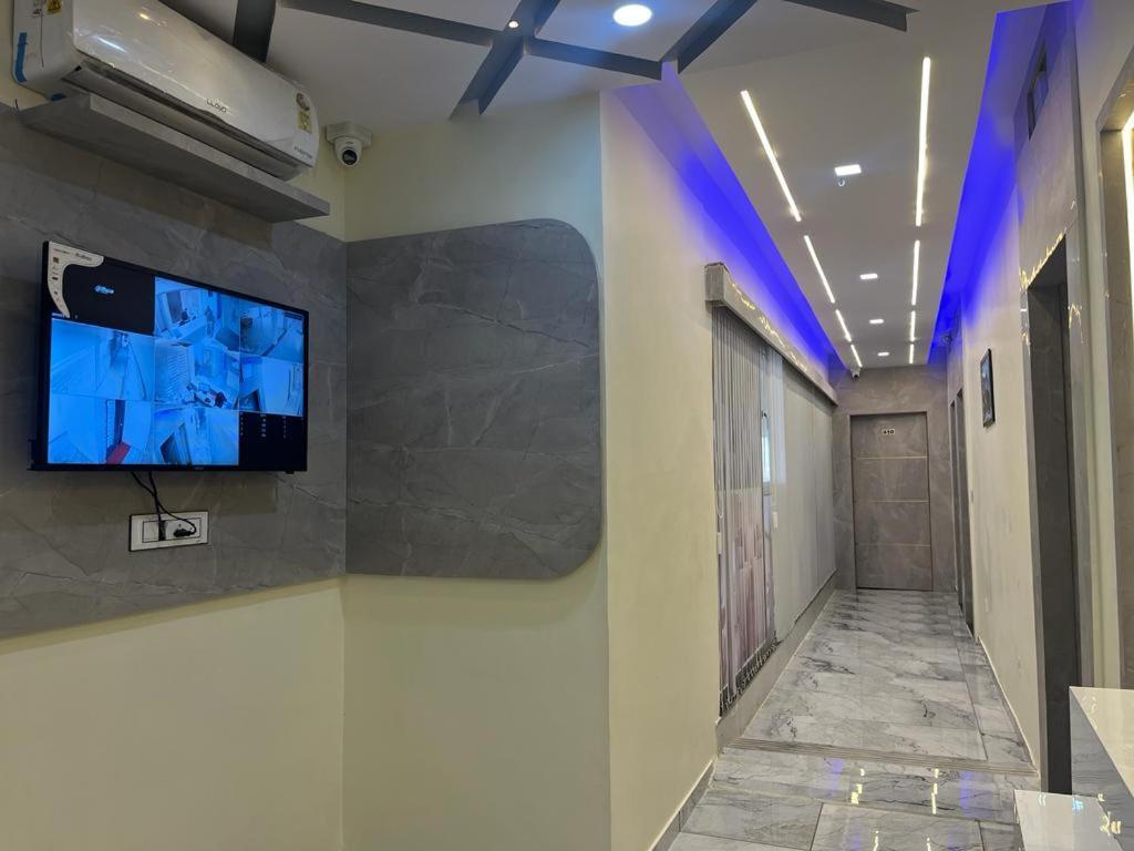 Hotel Sunrise Вадодара Екстер'єр фото