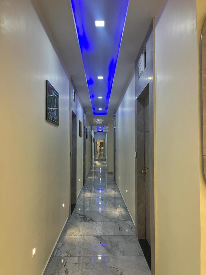 Hotel Sunrise Вадодара Екстер'єр фото