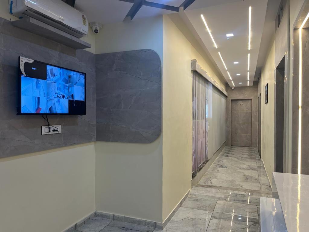 Hotel Sunrise Вадодара Екстер'єр фото
