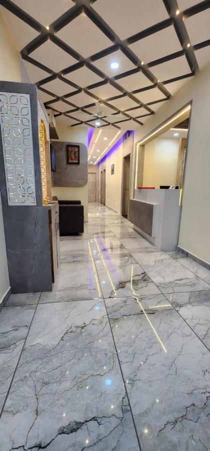 Hotel Sunrise Вадодара Екстер'єр фото