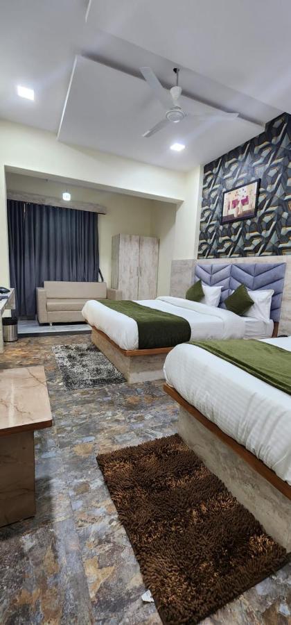 Hotel Sunrise Вадодара Екстер'єр фото